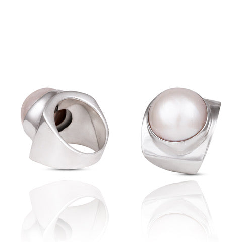 Luna Pearl Ring