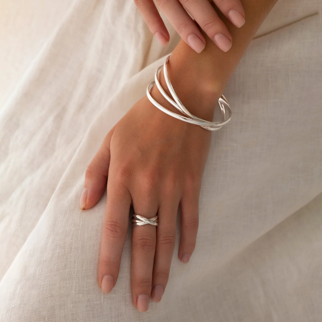 Russian Wedding ring is three interlocking bands of high quality sterling silver which form a classic ring creating a romantic boho vibe. This stunning vintage silver trio is a treasured keepsake.