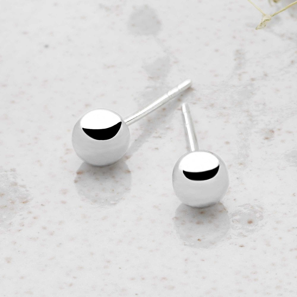 Classico Silver Studs - 9mm Large (E47071)