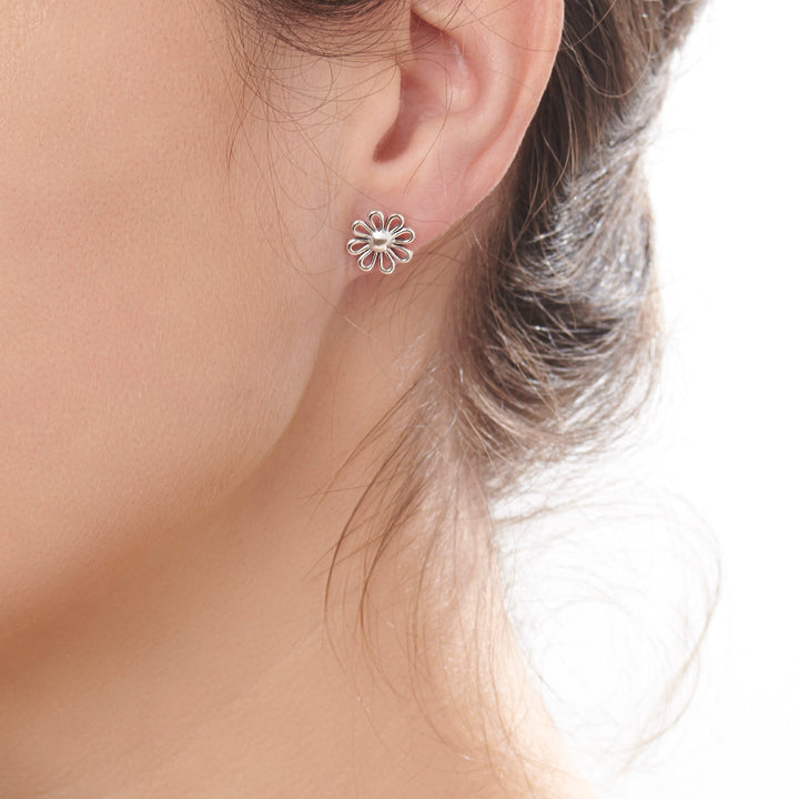 Dainty Daisy Studs (E50231)