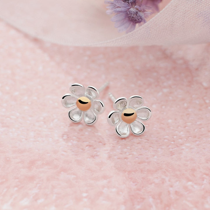 Daisy Petal Studs (E53641)