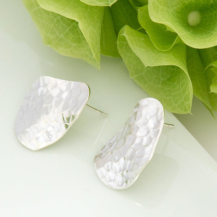 Bilbao Hammered Stud Earrings (E41311)