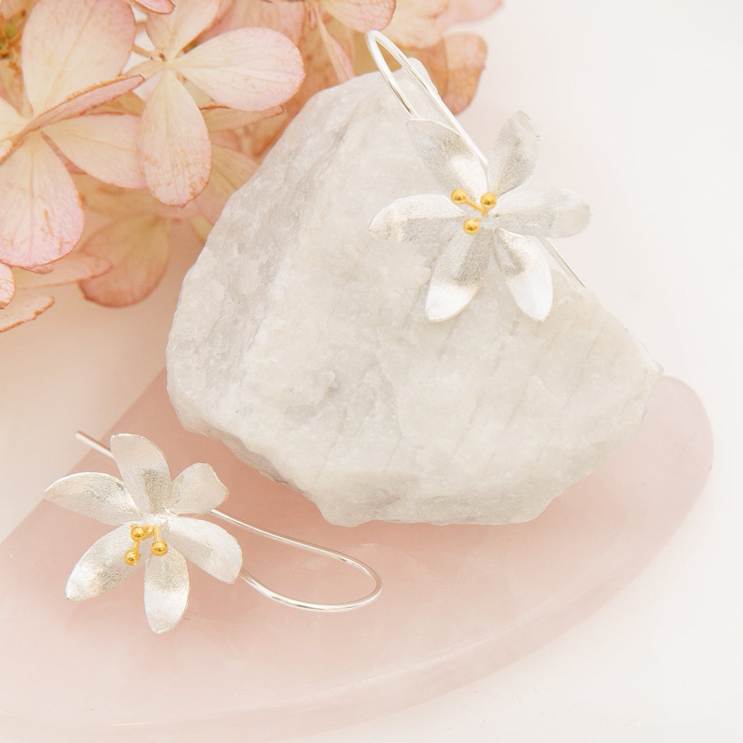 Wild Narcissus Earrings (E40501)