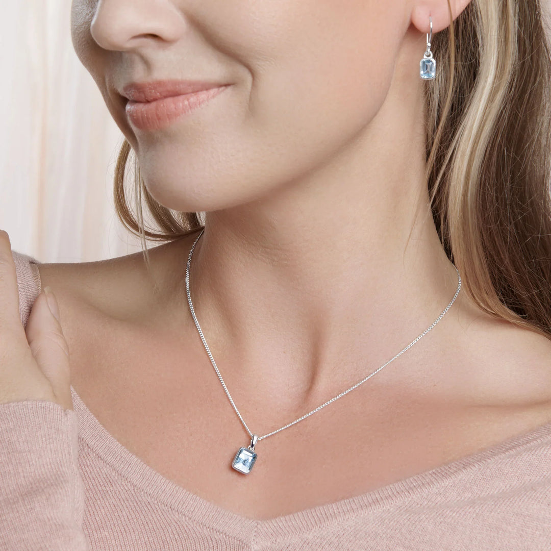 Blue Topaz Pendant (B206P02)