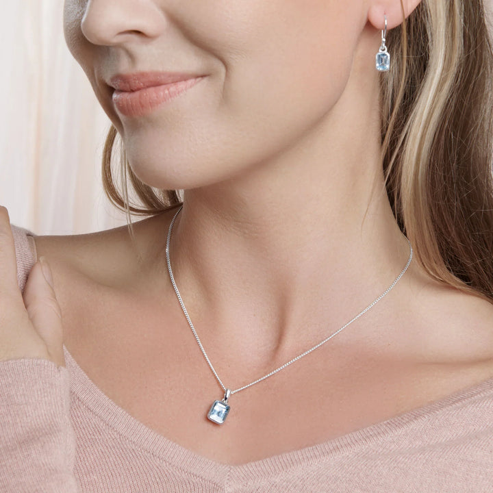 Blue Topaz Pendant (B206P02)