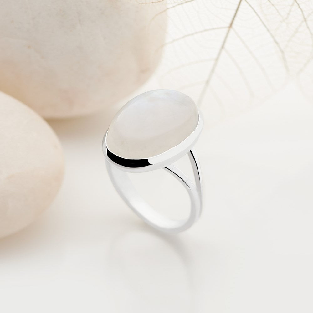 Magical Moonstone Ring (R22321)