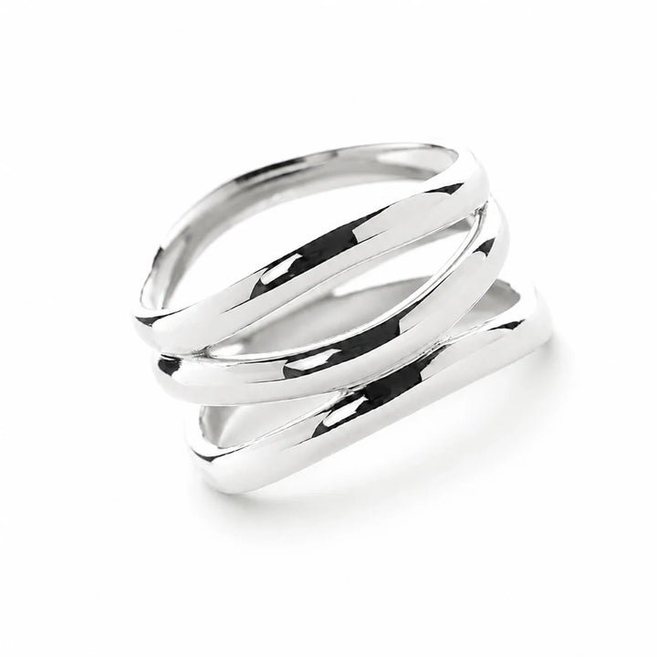 A stylish 925 sterling silver band with a twisted design which wraps around the ring.